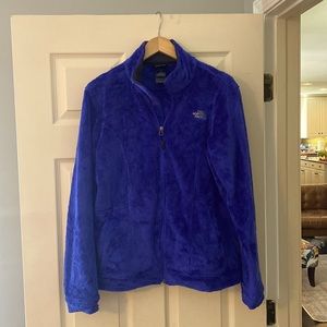 Lightly used north face fleece jacket. Excellent condition.